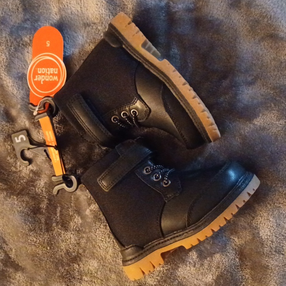 NEW WONDER NATION LITTLE TODDLER BOOTS SIZE 5